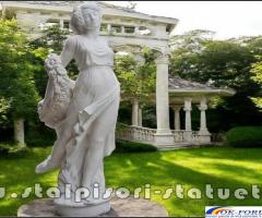 Statuetă domnița cu flori, alb marmorat, model S50.