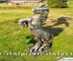 Statuetă căluț mic, auriu patinat, model S37.