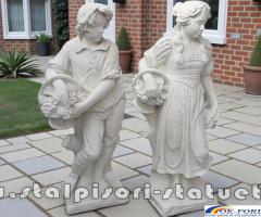 Set statuete băiat și fată, alb marmorat, model S43.