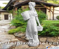 Statuetă domnița cu coșulețe, alb marmorat, model S67.