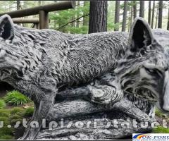 Statuetă animal lup, gri patinat, model S78.