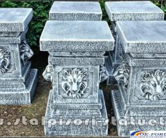 Soclu, stativ, cap de leu, gri patinat, model S84.