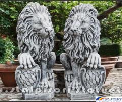 Set statuete lei cu blazon, gri patinat, model S2.