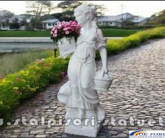 Statuetă fata cu coșulețe, alb marmorat, model S23.