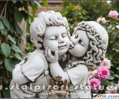 Statuetă copilași sărutându-se, gri antichizat, model S113.