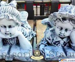 Set statuete doi copii scolari, gri patinat, model S15.