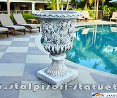 Vază ornament cu picior, gri patinat, model V1.