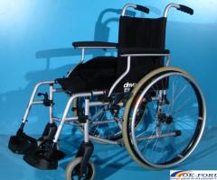 Scaun cu rotile  Drive - latime sezut 45 cm