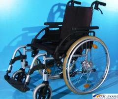 Scaun cu rotile handicap latime sezut 44 cm Breezy